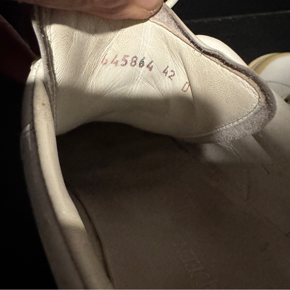 Alexander McQueen oversize White and Cream Sneakers - Picture 6 of 6